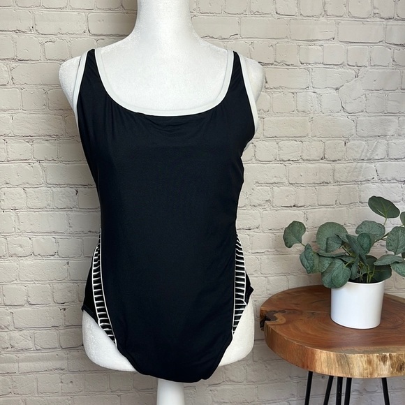 Miraclesuit One Piece Swimsuit in Black and White Racerback - Picture 1 of 14